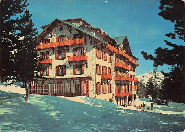 Grand Hôtel & Kurhaus Arolla — historic facade, summer 1896 archive