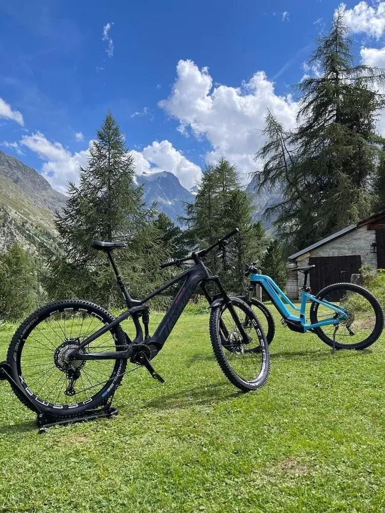 E-bike en montagne Arolla — Pack sportif Grand Hôtel & Kurhaus, Val d'Hérens