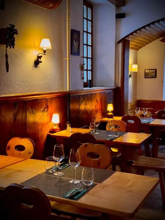 Le Carnotzet — cave voûtée privatisable pour événements, Grand Hôtel & Kurhaus Arolla