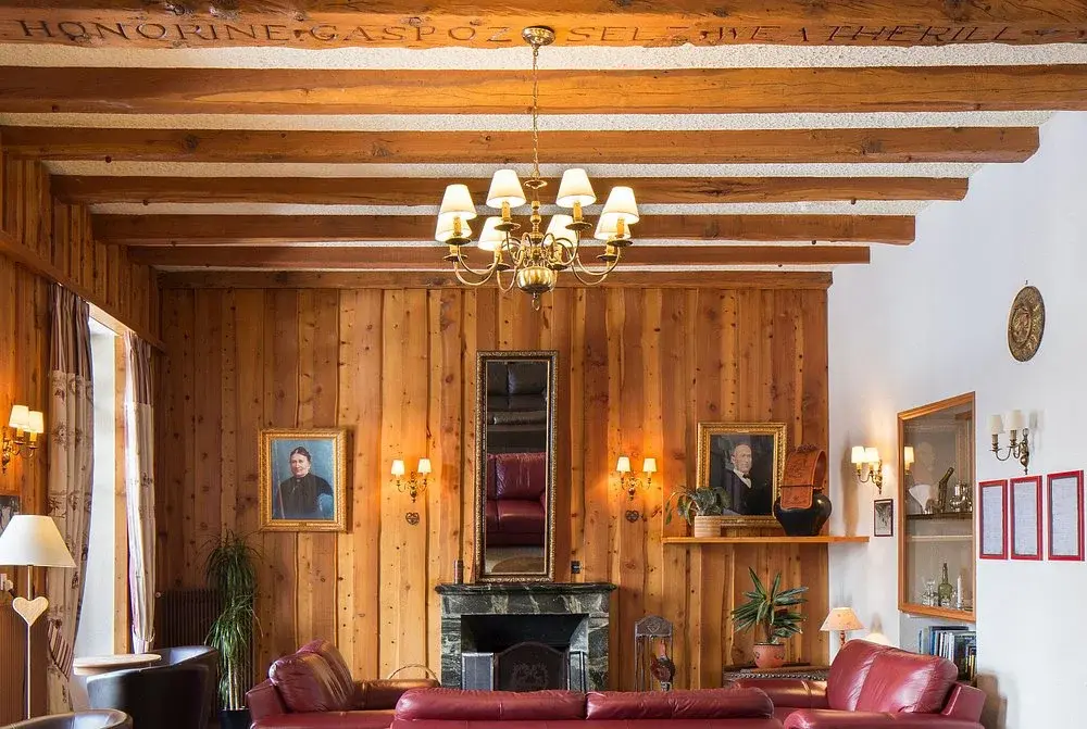 Salon historique — portraits des fondateurs